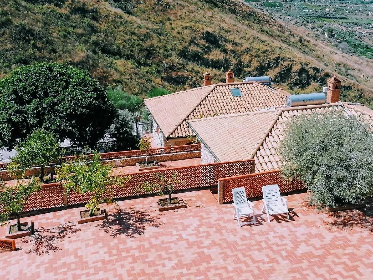 Villa Verde Чефалу