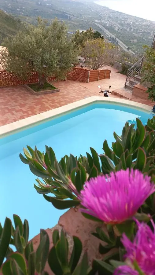 Villa Verde Чефалу 0*,  Италия